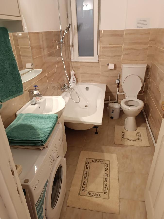 Central Бакэу Экстерьер фото